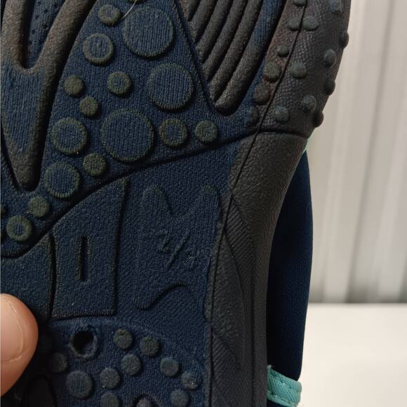 Children's Place Big Kids Size 2/3 Water Shoes‎ Blue - Picture 8 of 8
